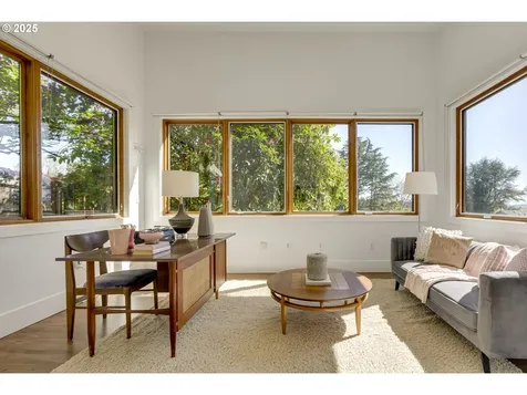 4001 SW Jerald Court Portland OR 97221
