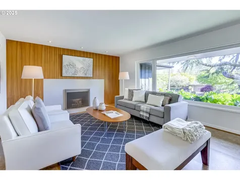 4001 SW Jerald Court Portland OR 97221