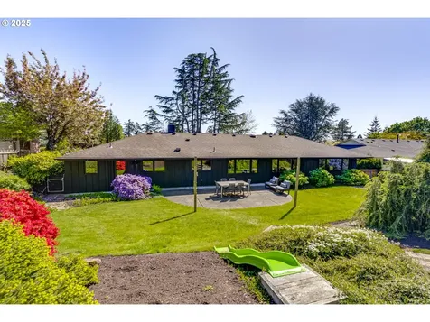 4001 SW Jerald Court Portland OR 97221