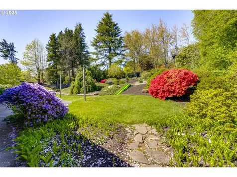 4001 SW Jerald Court Portland OR 97221