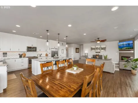 200 Madera Lane Roseburg OR 97471