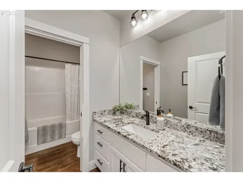 200 Madera Lane Roseburg OR 97471