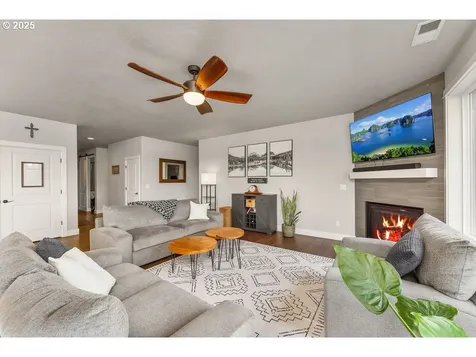 200 Madera Lane Roseburg OR 97471