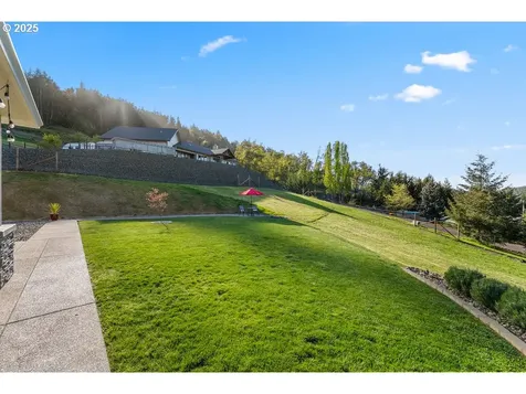 200 Madera Lane Roseburg OR 97471