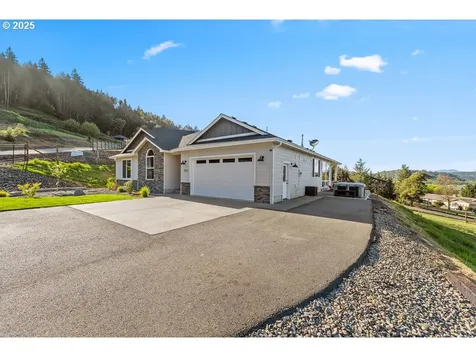 200 Madera Lane Roseburg OR 97471