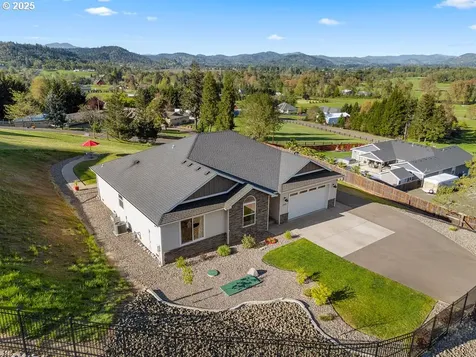 200 Madera Lane Roseburg OR 97471