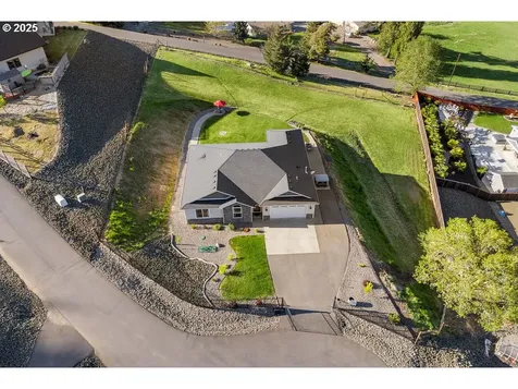 200 Madera Lane Roseburg OR 97471