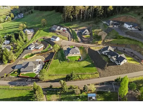 200 Madera Lane Roseburg OR 97471