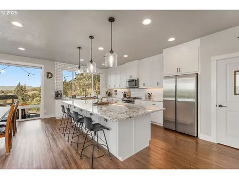 200 Madera Lane Roseburg OR 97471