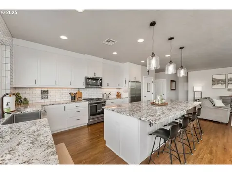 200 Madera Lane Roseburg OR 97471