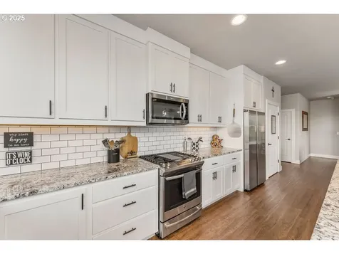 200 Madera Lane Roseburg OR 97471