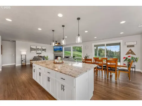 200 Madera Lane Roseburg OR 97471