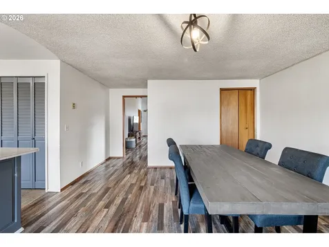1532 E Chamberlain Avenue Cottage Grove OR 97424