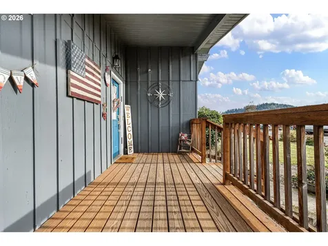 1532 E Chamberlain Avenue Cottage Grove OR 97424