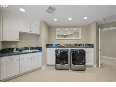 13056 Knaus Road Lake Oswego OR 97034