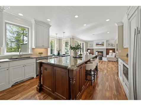 13056 Knaus Road Lake Oswego OR 97034