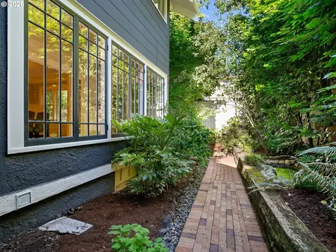 2414 NE 19th Avenue Portland OR 97212