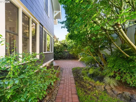 2414 NE 19th Avenue Portland OR 97212