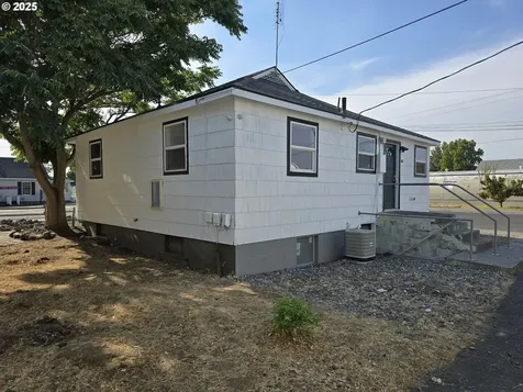 205 SW 3rd Street Hermiston OR 97838