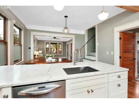 1924 SE 37th Avenue Portland OR 97214