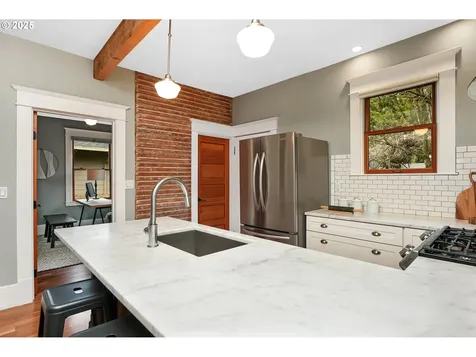 1924 SE 37th Avenue Portland OR 97214