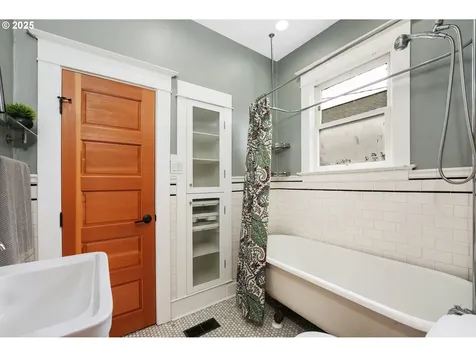 1924 SE 37th Avenue Portland OR 97214