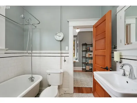 1924 SE 37th Avenue Portland OR 97214