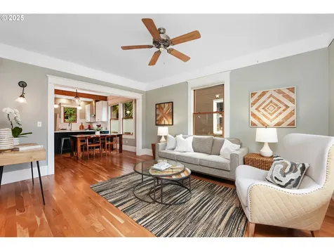 1924 SE 37th Avenue Portland OR 97214