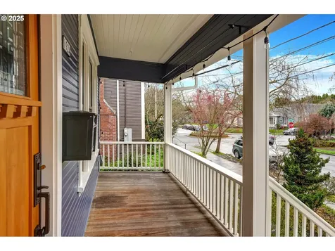 1924 SE 37th Avenue Portland OR 97214