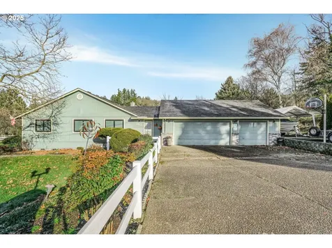 707 NE Camelia Drive Newberg OR 97132