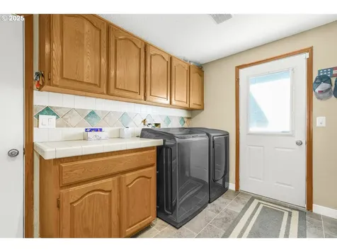 707 NE Camelia Drive Newberg OR 97132