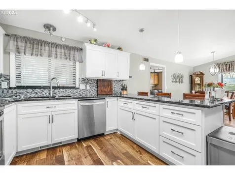 707 NE Camelia Drive Newberg OR 97132