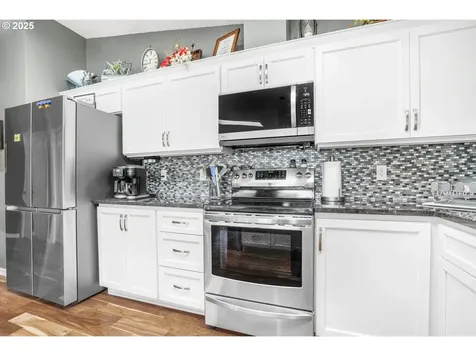 707 NE Camelia Drive Newberg OR 97132