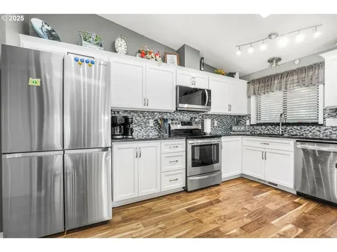 707 NE Camelia Drive Newberg OR 97132