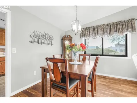 707 NE Camelia Drive Newberg OR 97132