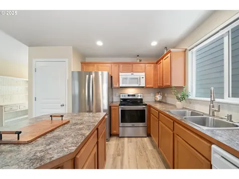 8620 S Hollyhock Street Rockaway Beach OR 97136