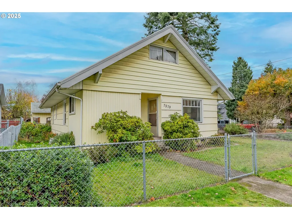 7579 N Gilbert Avenue Portland OR 97203