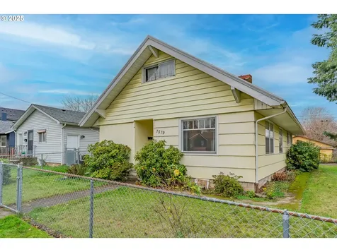 7579 N Gilbert Avenue Portland OR 97203