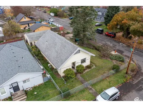 7579 N Gilbert Avenue Portland OR 97203