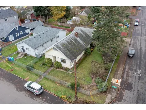 7579 N Gilbert Avenue Portland OR 97203