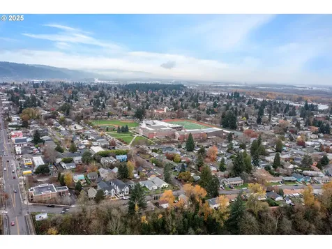 7579 N Gilbert Avenue Portland OR 97203