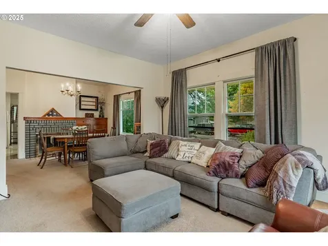 7579 N Gilbert Avenue Portland OR 97203