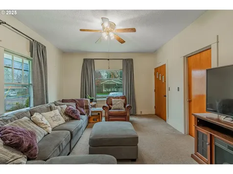 7579 N Gilbert Avenue Portland OR 97203