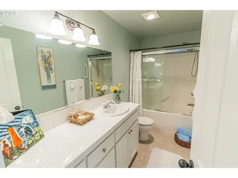 319 Kinnikinnick Way Depoe Bay OR 97341