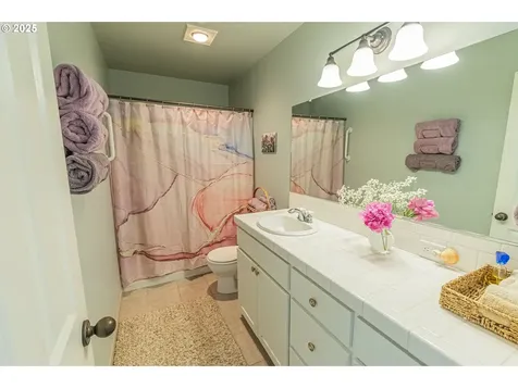 319 Kinnikinnick Way Depoe Bay OR 97341