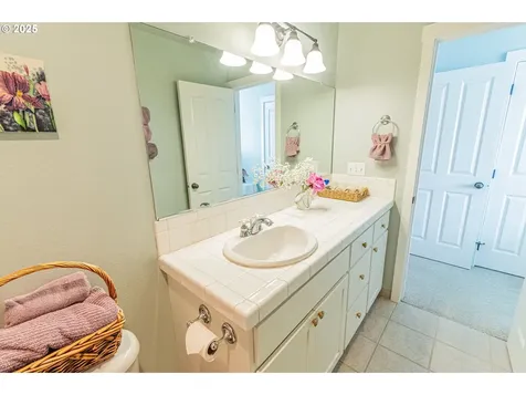 319 Kinnikinnick Way Depoe Bay OR 97341