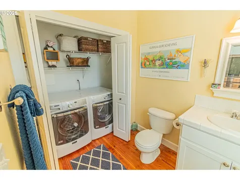 319 Kinnikinnick Way Depoe Bay OR 97341
