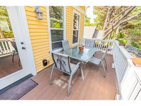 319 Kinnikinnick Way Depoe Bay OR 97341