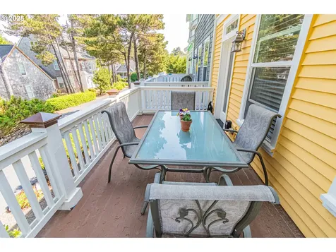 319 Kinnikinnick Way Depoe Bay OR 97341