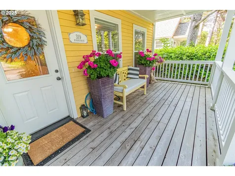 319 Kinnikinnick Way Depoe Bay OR 97341